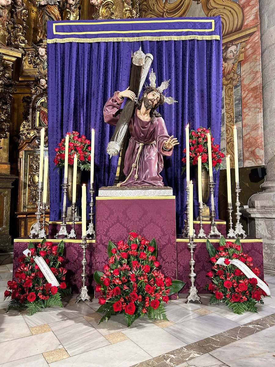 Hoy junto a nuestros hermanos del <a href="/DespojadoVA/">Despojado Valladolid</a> ❤️🤍

Besapiés al Stmo. Cristo Camino del Calvario y presentación del Paño de la Verónica 2026.

Fraternidad que se vive.

💙🤍