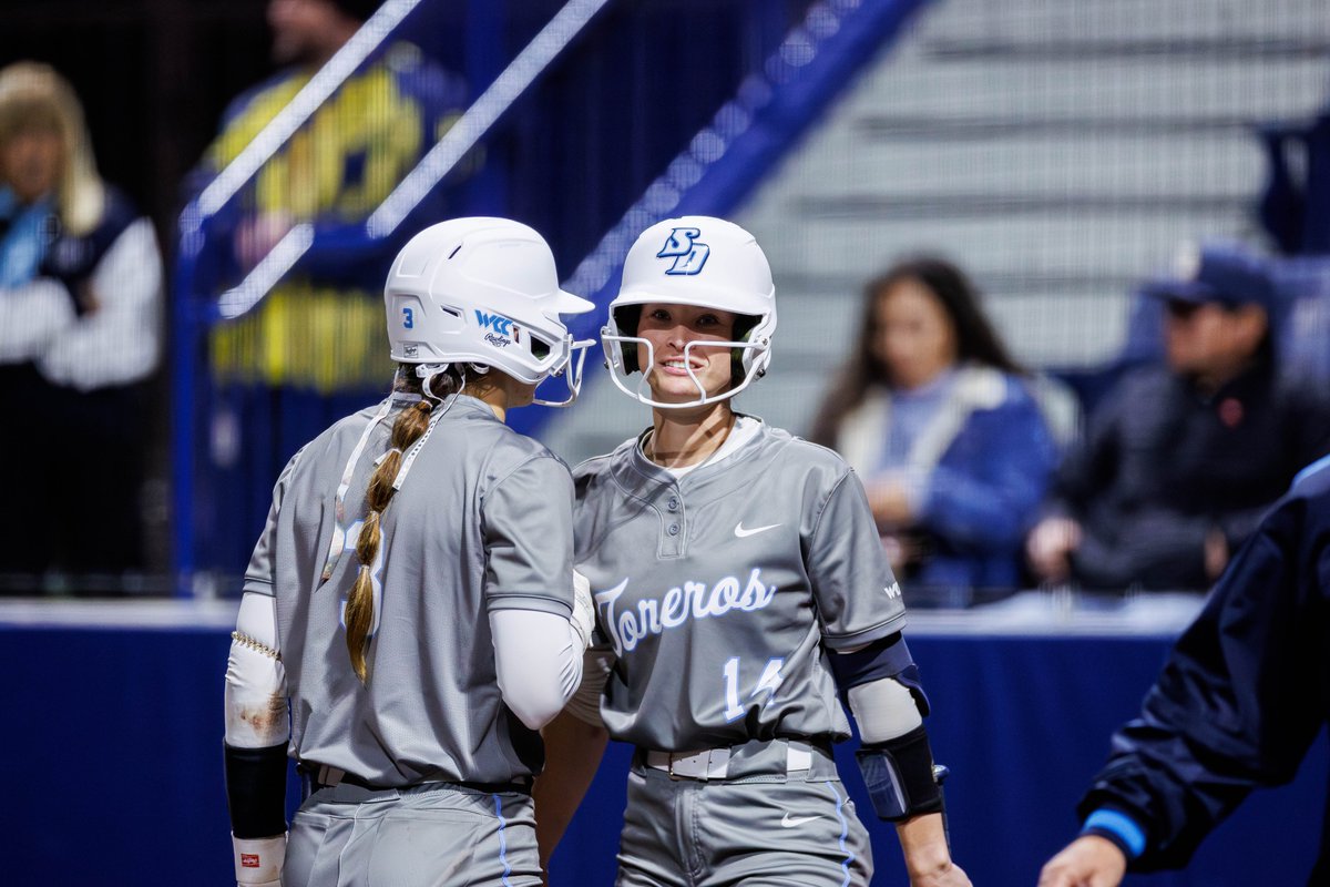 USDSoftball's tweet photo. BOTTOM 3 | Mal and Taylor drive in two more runs to push our lead to five!

San Diego 5, North Florida 0

📺 https://t.co/CooStl2WRP 

#GoToreros https://t.co/Ql6UpAnhFf