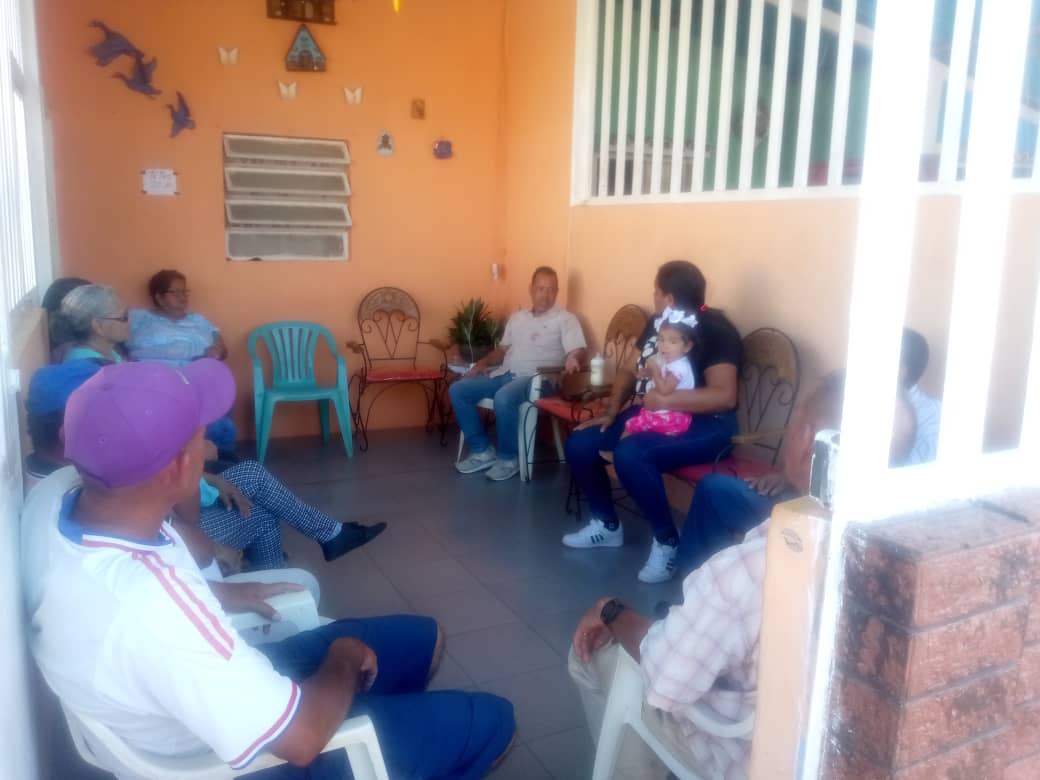 Adguarico's tweet photo. ALTAGRACIA DE ORITUCO. GUARICO... En el sector "Tricentenario"  dirigentes y activistas locales se organizan en la lucha por la democracia y el progreso de sus comunidades... https://t.co/GEpGddc1sz