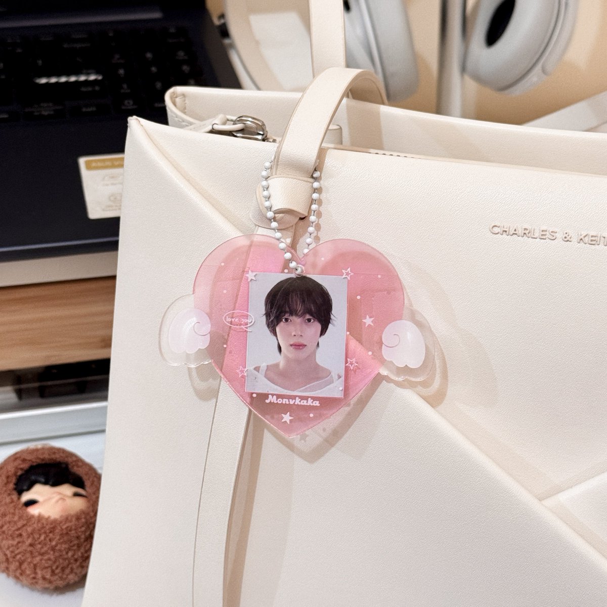 iza 🌪️🥨 tweet media