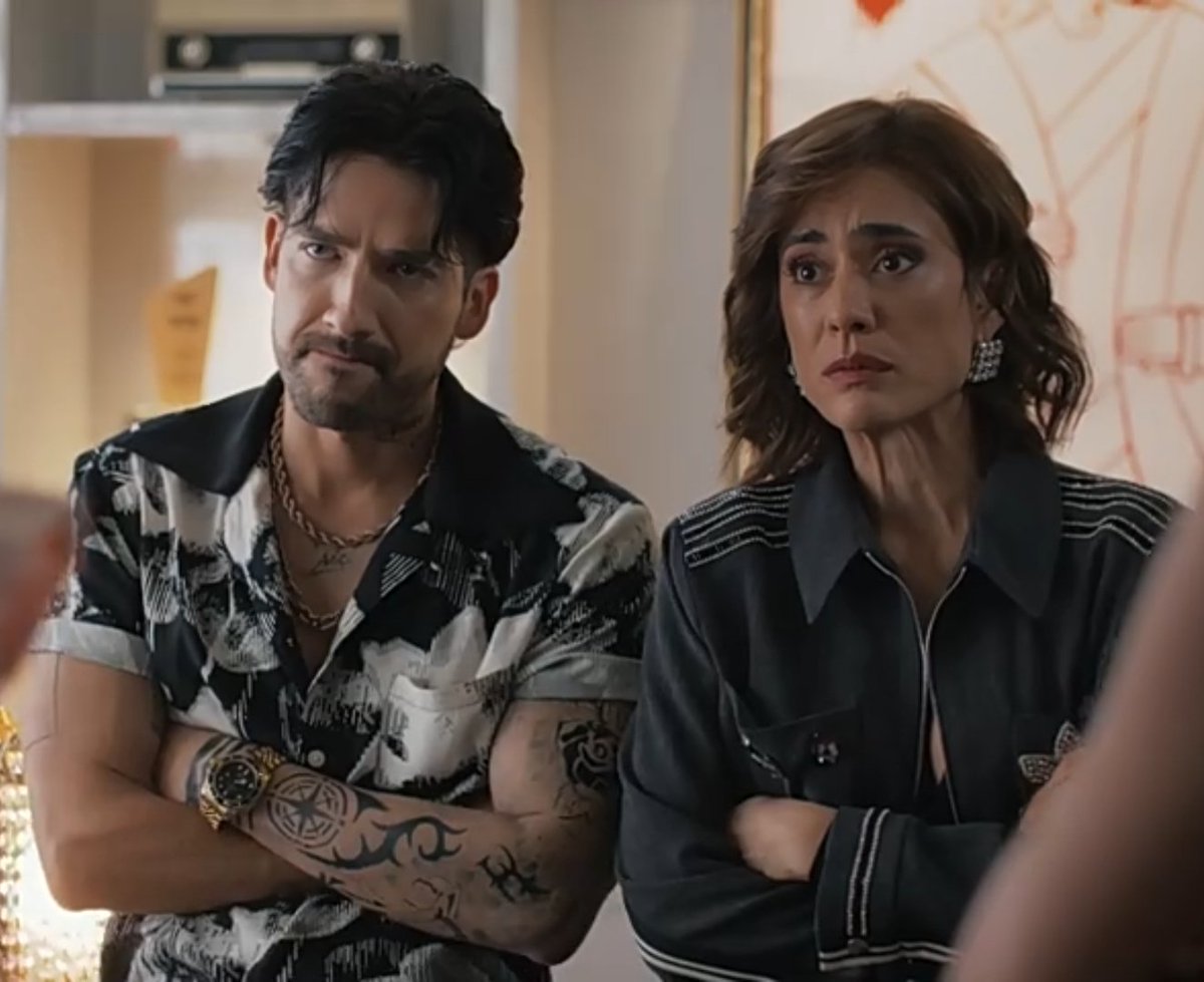 edugillz's tweet photo. me caga que colombia actualmente tiene a la mejor pareja protagónica y la cadena televisa decidió desperdiciar toda la química de ellos dos por querer vender una nueva historia CARACOL ARRUINÓ LRDF https://t.co/MrzTAMM77X