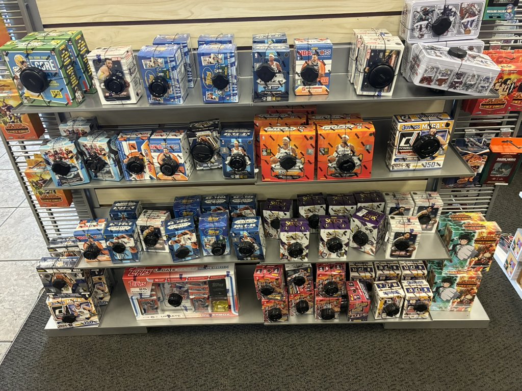 What would you buy from this Books-a-Million sports card section?

<a href="/CardPurchaser/">Card Purchaser</a>