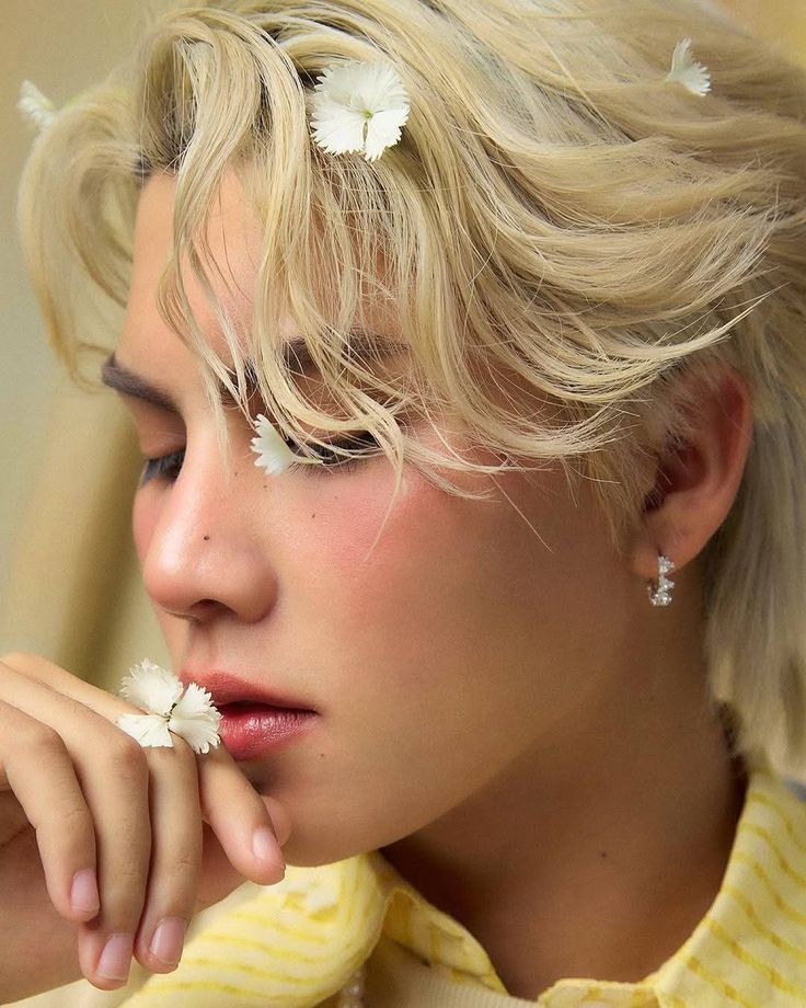 ѕσfι͜ ♡ YESTERDAY ⛓️🍷 tweet media