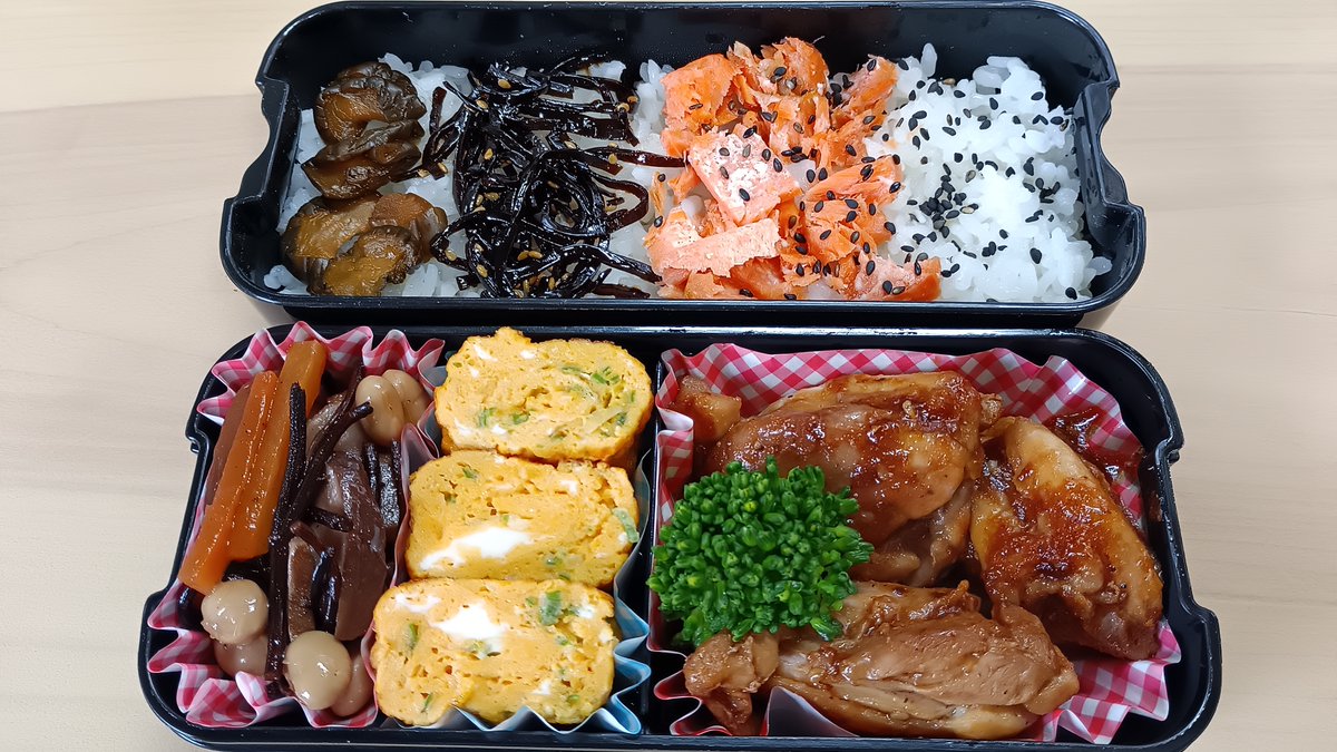 #お弁当作り楽しもう部
#お弁当記録 
#お弁当　
嫁さんのお弁当作り🥰
自家製
#照り焼き風チキン弁当
#エバラ黄金の味
#卵焼きネギ入り
これまた自家製
#ヒジキの五目煮
そして毎度おなじみのメンバーが
ええんです😂😂😂
いってらっしゃい！