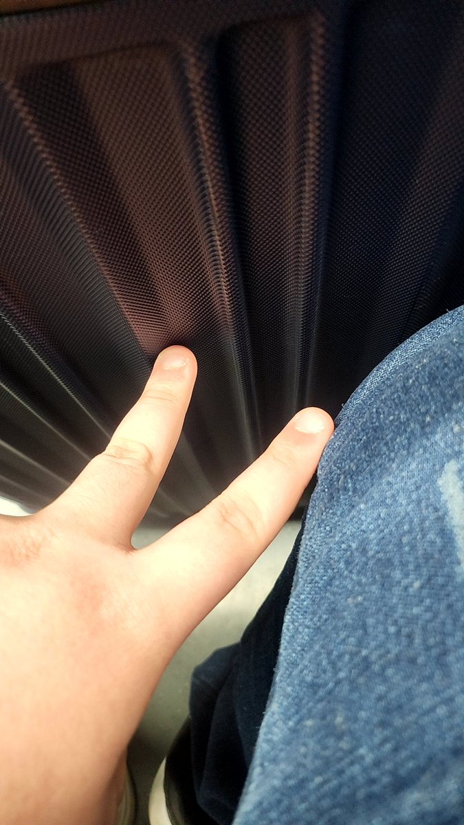 Run1392's tweet image. 또 출근