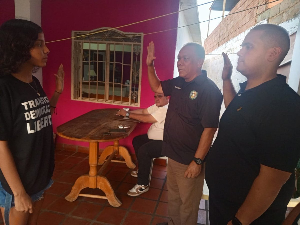 En la segunda jornada de hoy conversatorio en la parroquia Coquivacoa en Maracaibo excelente participación y entusiasmo con el mensaje de Acción Democratica juramentamos la nueva Secretaria Juvenil <a href="/ADemocratica/">Acción Democrática</a> <a href="/ADOrganizacion_/">AD Organización Nacional</a> <a href="/hramosallup/">Henry Ramos Allup</a> <a href="/PieroMaroun/">Piero Maroun</a>