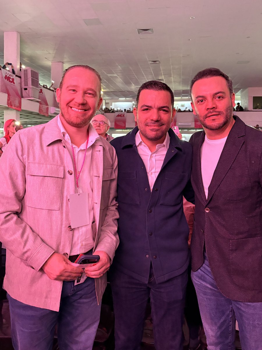 💩Una muestra clara que el intento de nuevo partido <a href="/SomosMxMexico/">SomosMxMexico</a> es una farsa asquerosa💩 es que se hayan presentado a "apoyarlos" estos panistas 👇 que no deberían estar ahí, se supone que será su rival😱, jajaja😹 pinches cínicos vividores del dinero de lkos mexicanos🤡