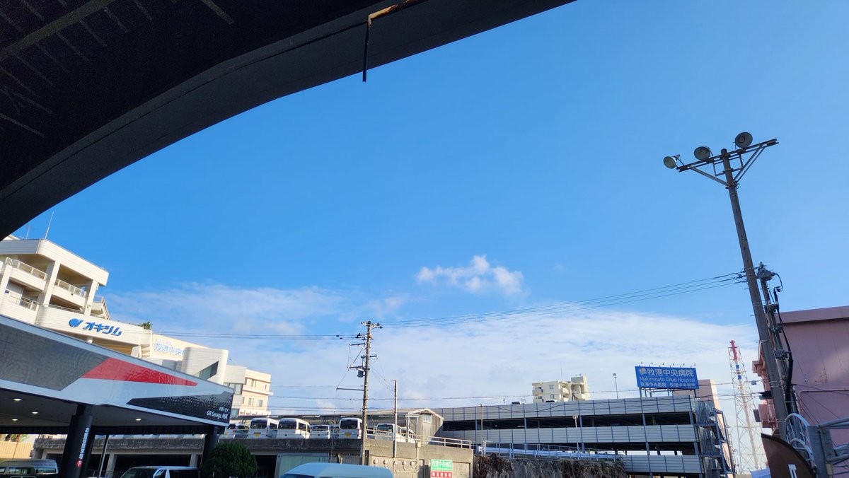 おはようございます 👋😃
今日は｢第五回 GRガレージ沖縄 カップ 🏆の日｣なんだって❗
✨グランツーリスモ7✨
みんなPARCOCityの一階Lounge-Tに集合だぜ‼️
GRガレージ沖縄
今日もオープンです 👍゛

#沖縄トヨタ自動車 #沖縄トヨタ #GRGarage沖縄 #GRガレージ沖縄 #イマソラ