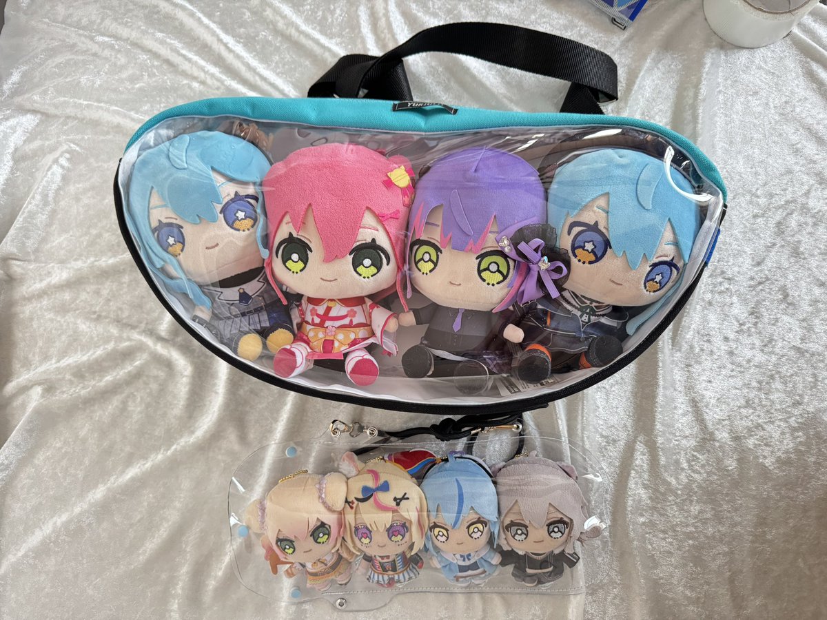 祭壇ボディバッグハーフムーントールサイズにホロライブフレンズwith u