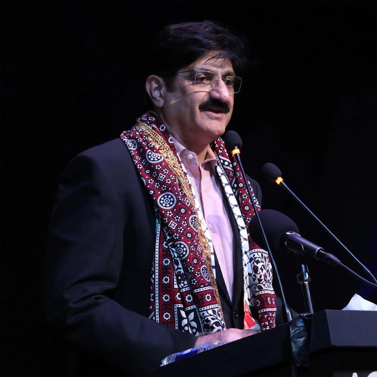 pirsamiranapsf's tweet image. کراچی سندھ کا دل ہے اور ہمیشہ رہے گا۔
چیف منسٹر مراد علی شاہ  صاحب کا مؤقف بالکل درست ہے۔
سندھ کی تقسیم کسی صورت قبول نہیں۔
@BBhuttoZardari @AseefaBZ 
@MuradAliShahPPP @SyedNasirHShah 
#KarachiIsSindh #SindhUnity #Sindh