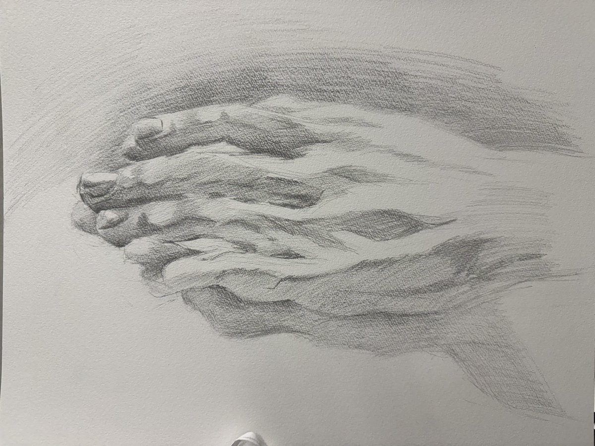 途中
疲れてる時にデッサンすると思うようにいかないが倍増する
だからと言って、いつでも余裕ある時に描けるわけでもなく。✏️
#デッサン