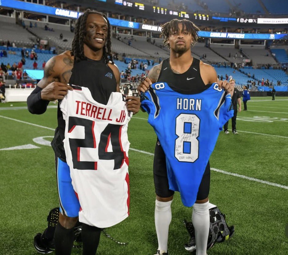 avy3n's tweet photo. All Pro CB &amp; Jaycee Horn🫣 https://t.co/6kCYSRbnRQ
