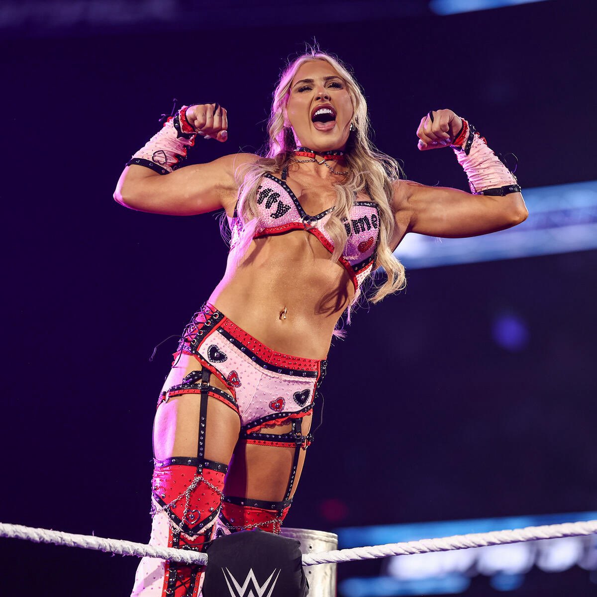 Check your rolexes. Ϟ NOT @tiffstrattonwwe. tweet media