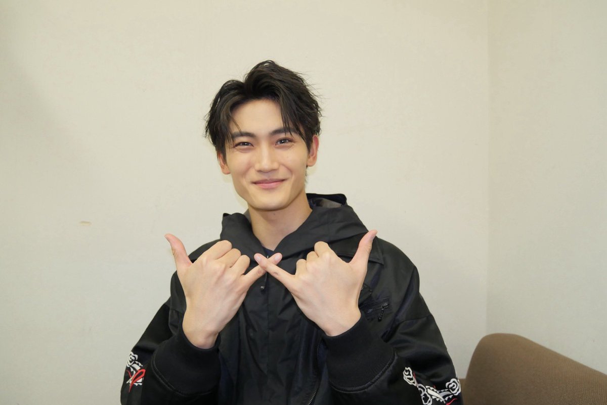 うちでも個撮😂❤️❤️❤️ そして影✨✨✨ #WATWING #八村倫太郎 #ぱっち