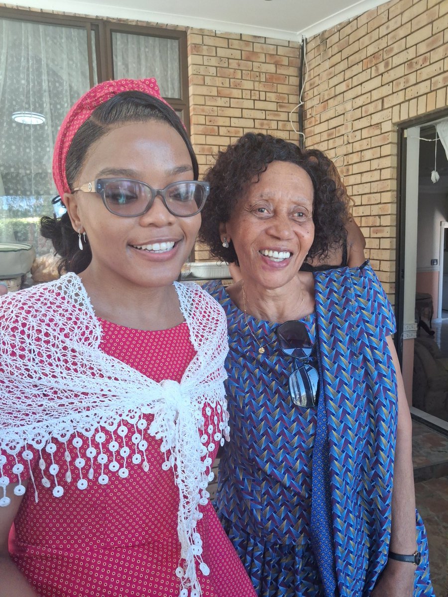 Re amohetse ngoetsi
.mamolise molise