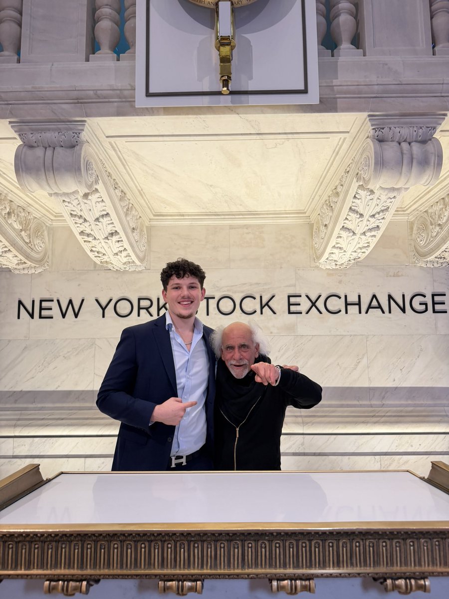 Benjamin tweet media