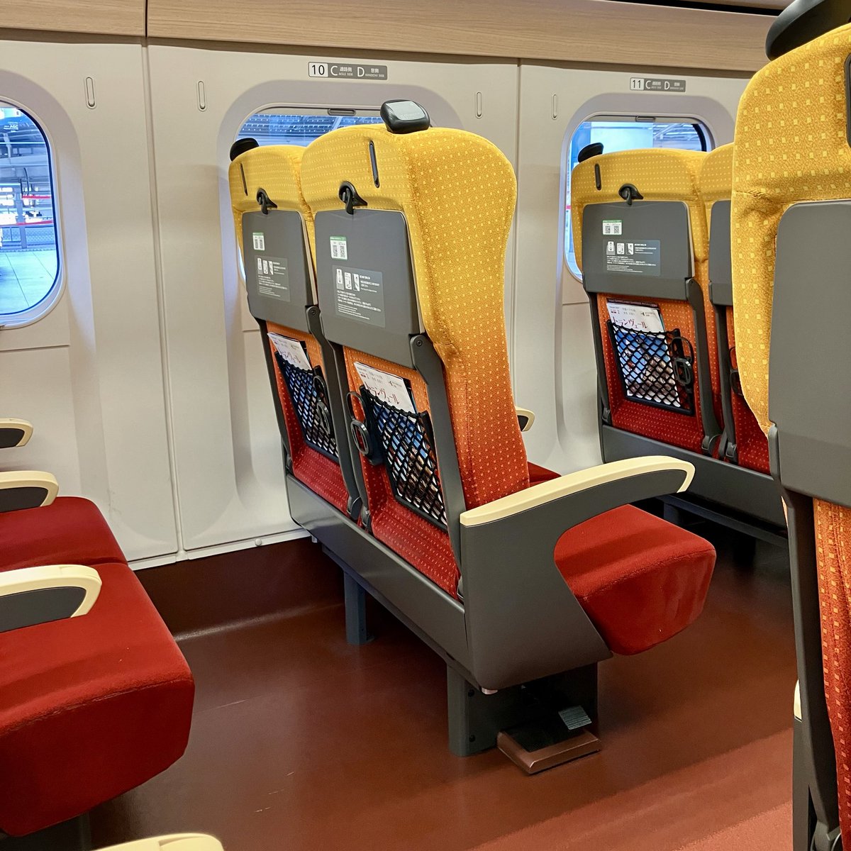 のぞみ→つばさに乗り換え

E8系だ！