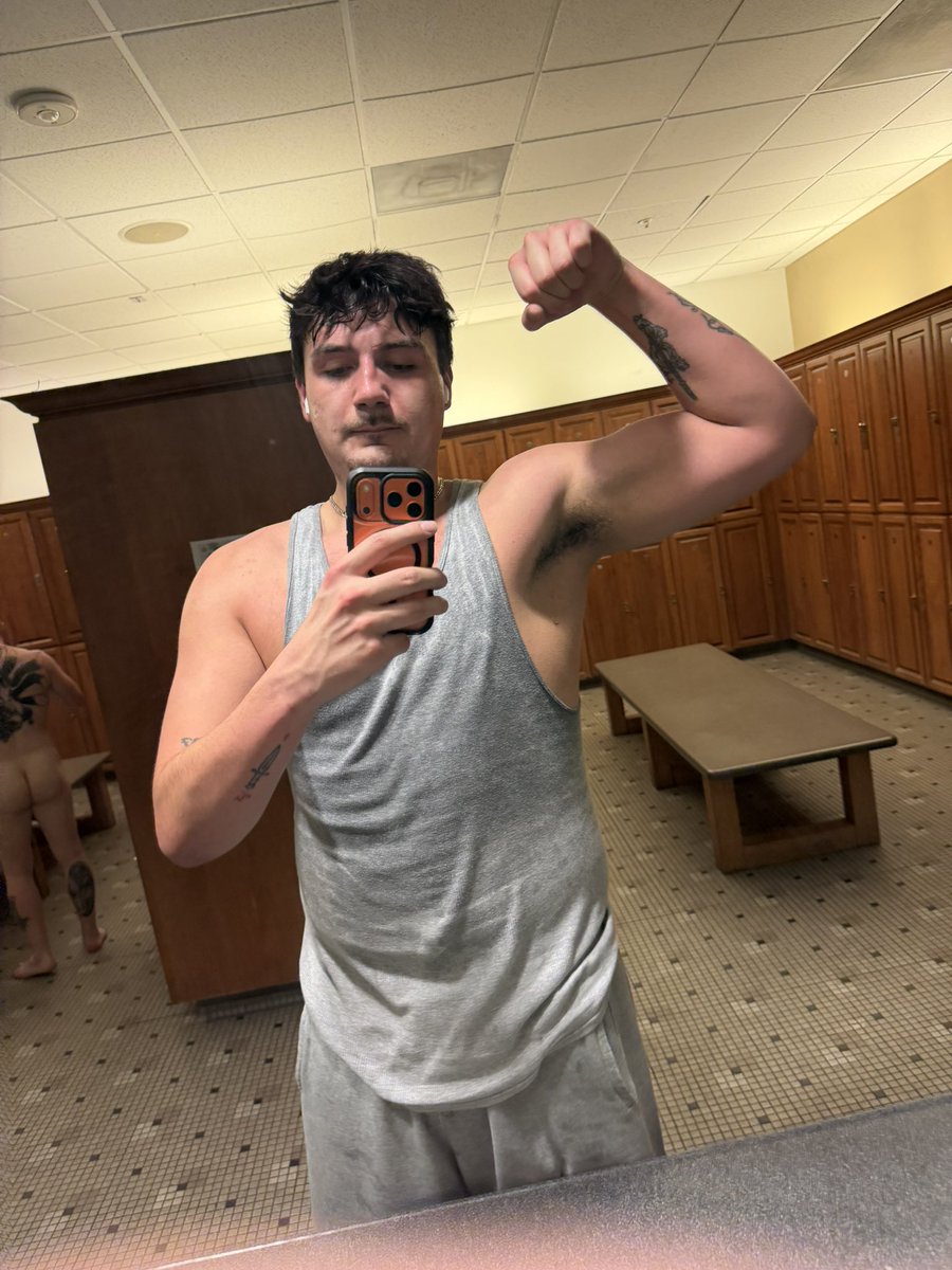 urexesfavorite's tweet photo. Photo dump https://t.co/MEvq5qYK3R
