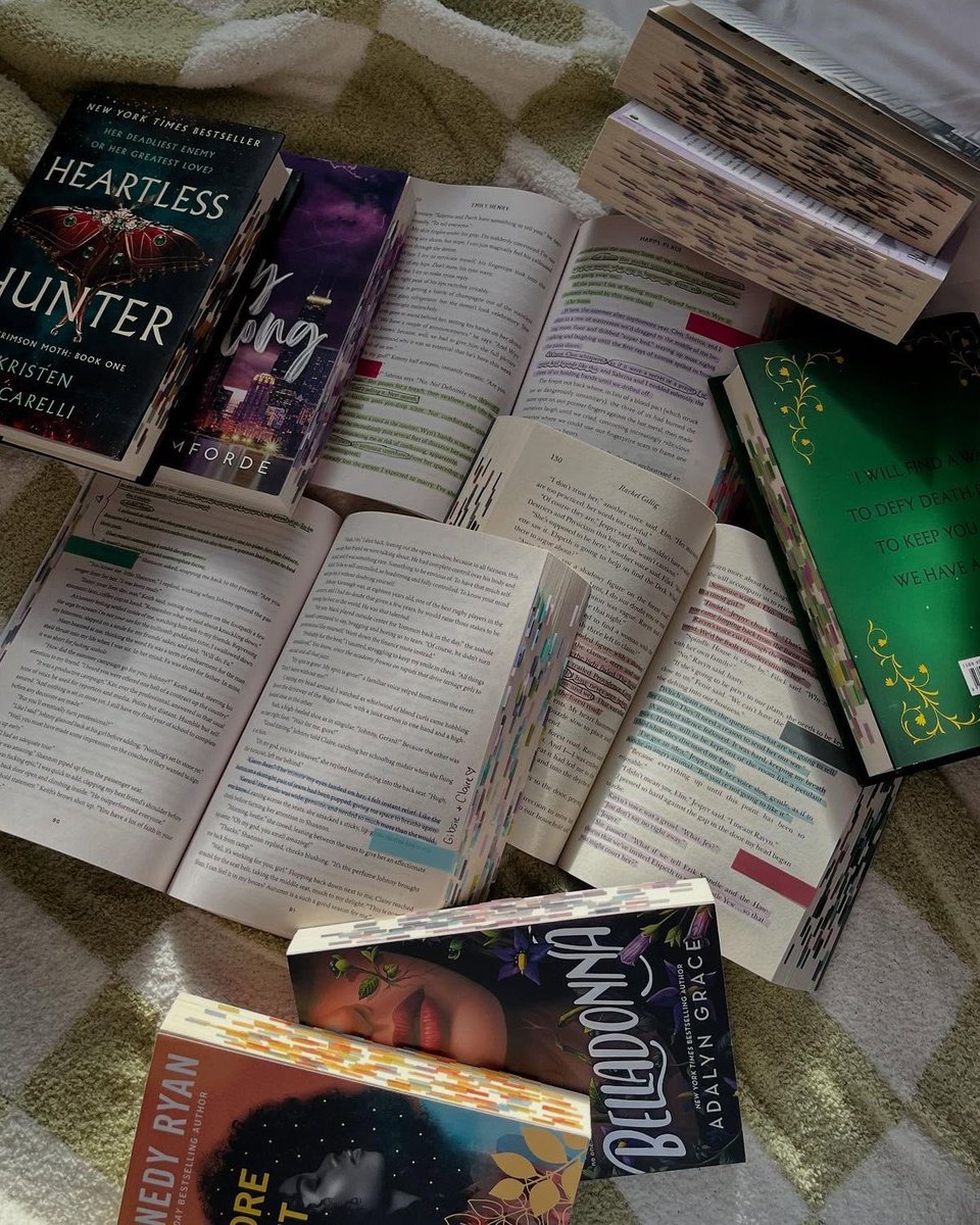 analufalcone's tweet photo. ☪︎ ∴｡★　 Livros lidos em ∴･★
          ･ﾟ･｡★･  2026  ｡･★ ∴ ･     
⇢ 𝑎 𝑡𝒉𝑟𝑒𝑎𝑑

“ Ler nos dá um lugar para ir quando precisamos ficar onde estamos.".

   -A biblioteca da meia noite
Matt Haig https://t.co/WNL0hxXpUf