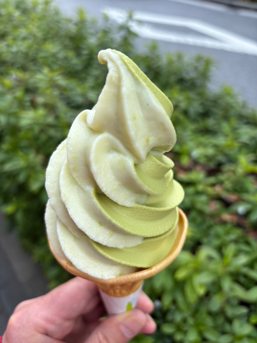 EisukeGo's tweet image. 交通会館近くの
ひろしまアンテナショップTAUでは、
佐為ゆかりの因島物産展やっているし、
交通会館地下には仙台アンテナショップあるし
(先週は萩の月売ってた)、
昼食に困らないし、
幹太先生はお子さんにモテモテだったし、
行って損はないかと。