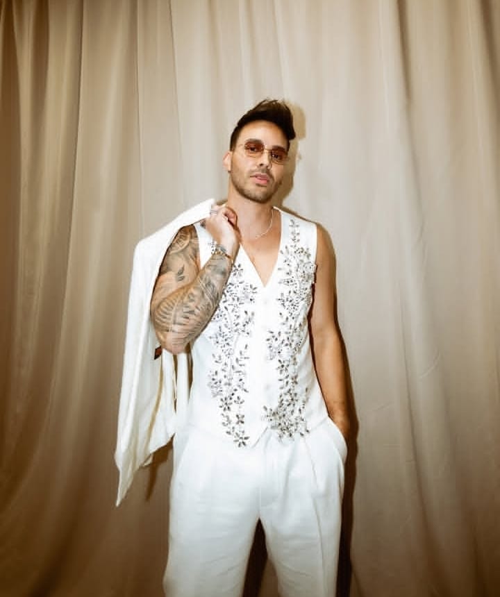 Royce tweet media