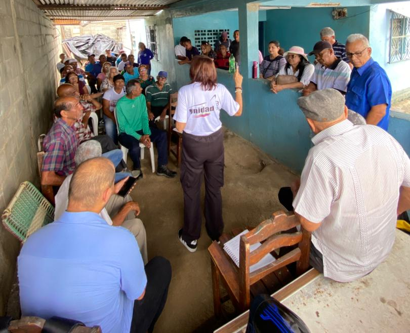 <a href="/normidela/">Norma Delgado Aceituno</a> | Este #21Febrero Nos fuimos al municipio Bruzual, sector La Libertad, al conversatorio sobre el activismo y de la importancia de la política honesta en estos momentos, de su ejercicio leal y el compromiso con valores y respeto.
<a href="/ADemocratica/">Acción Democrática</a> resistencia #NoNosRendimos