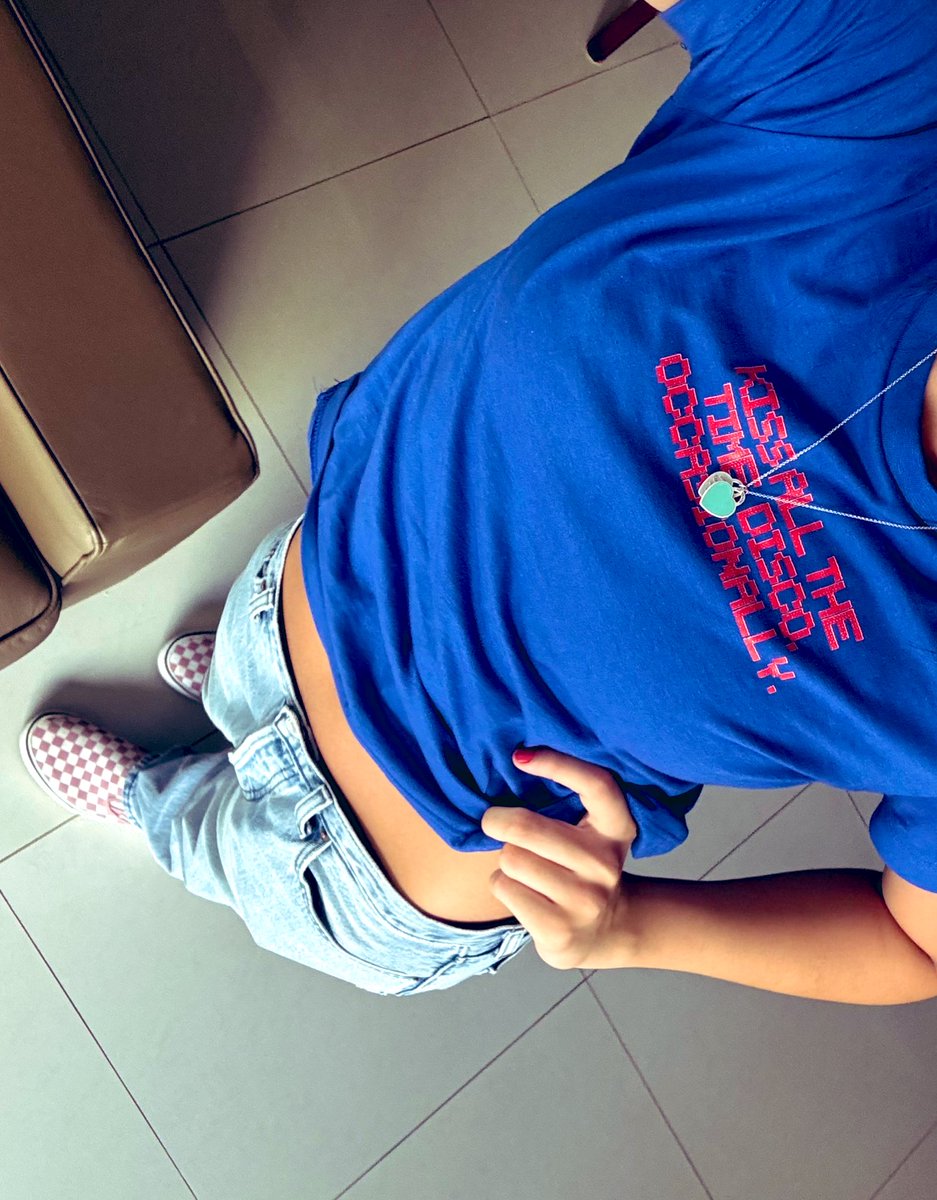 styiris's tweet image. In your endless summer night, I’ll be on the other side