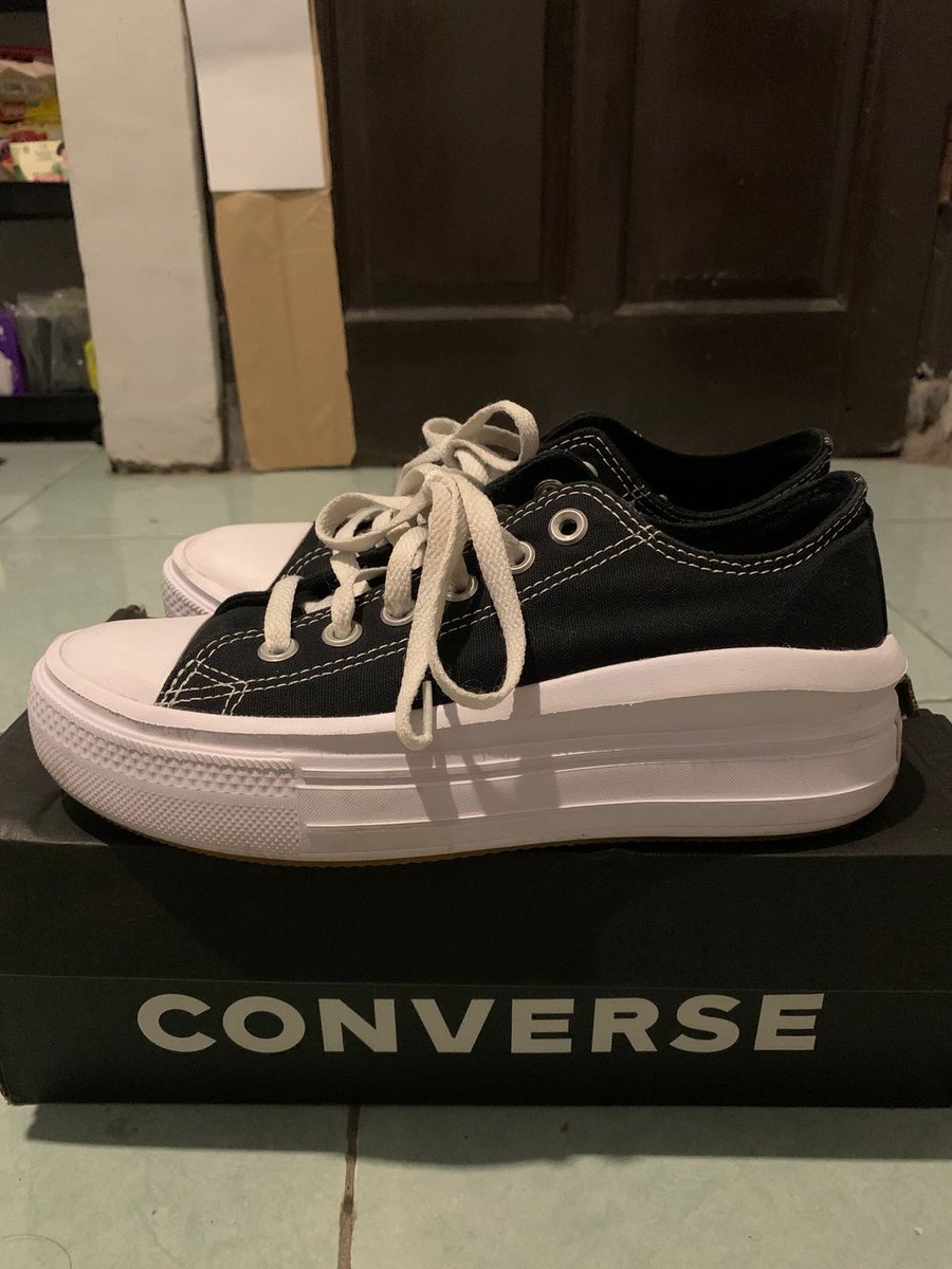 cl_xiii's tweet photo. Converse chuck ori ukuran 38(women) 500k https://t.co/UPbymRsoYX