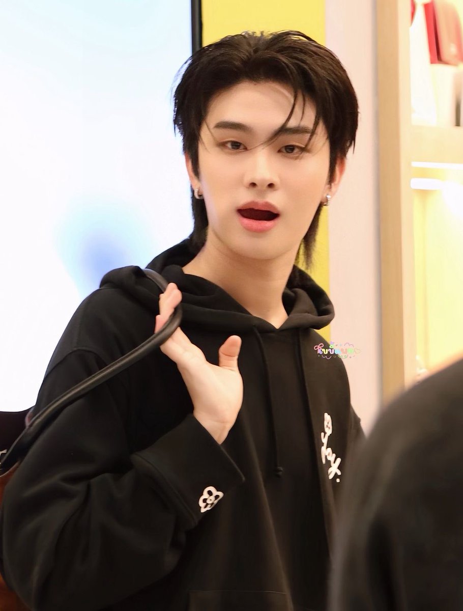 ถ้ามีเวอร์ชั่นไทย ขอเย่วจองบทให้ไทย ชญานนท์นะคะ