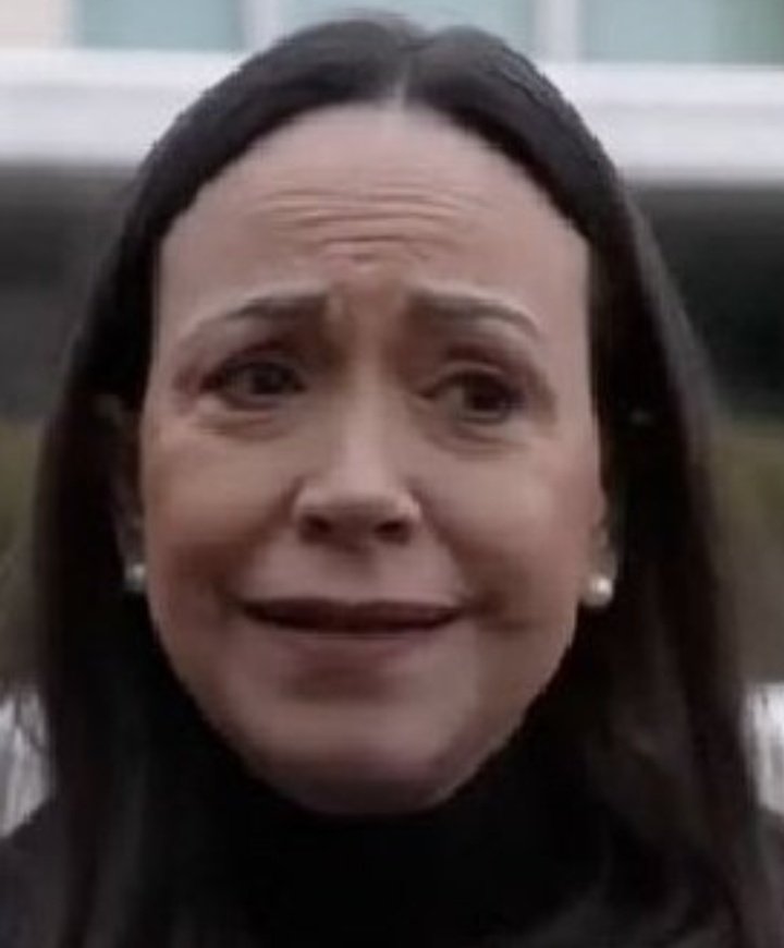 Nunca ha sido una estadista. Siempre ha sido una politiquera más del montón. No piensa en la próxima generación más sí en la próxima elección. No tiene visión a largo plazo. No le interesa diseñar un nuevo país novedoso. Lo único que le interesa es el poder por el poder mismo: