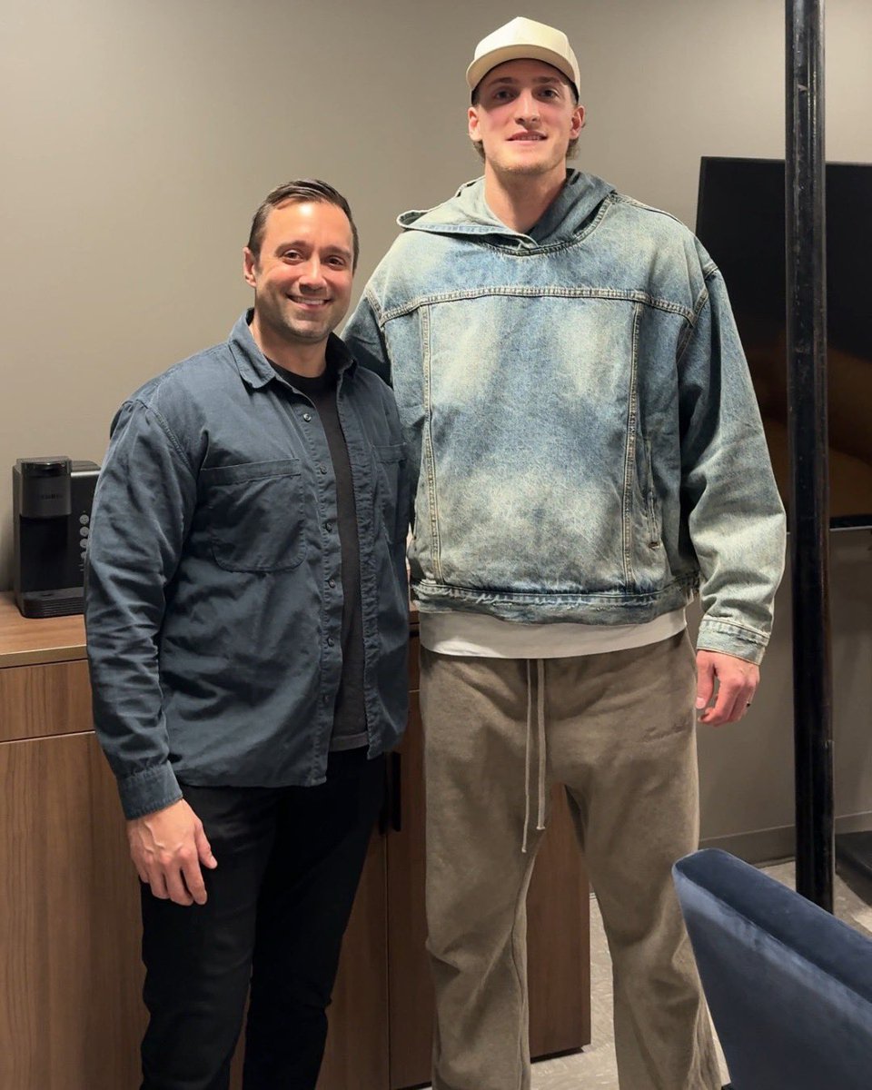 Best of luck to #Buffalo's very own #TageThompson and #TeamUSA tomorrow. Let's bring it home! 🦬🇺🇸🏒

#TeamRV