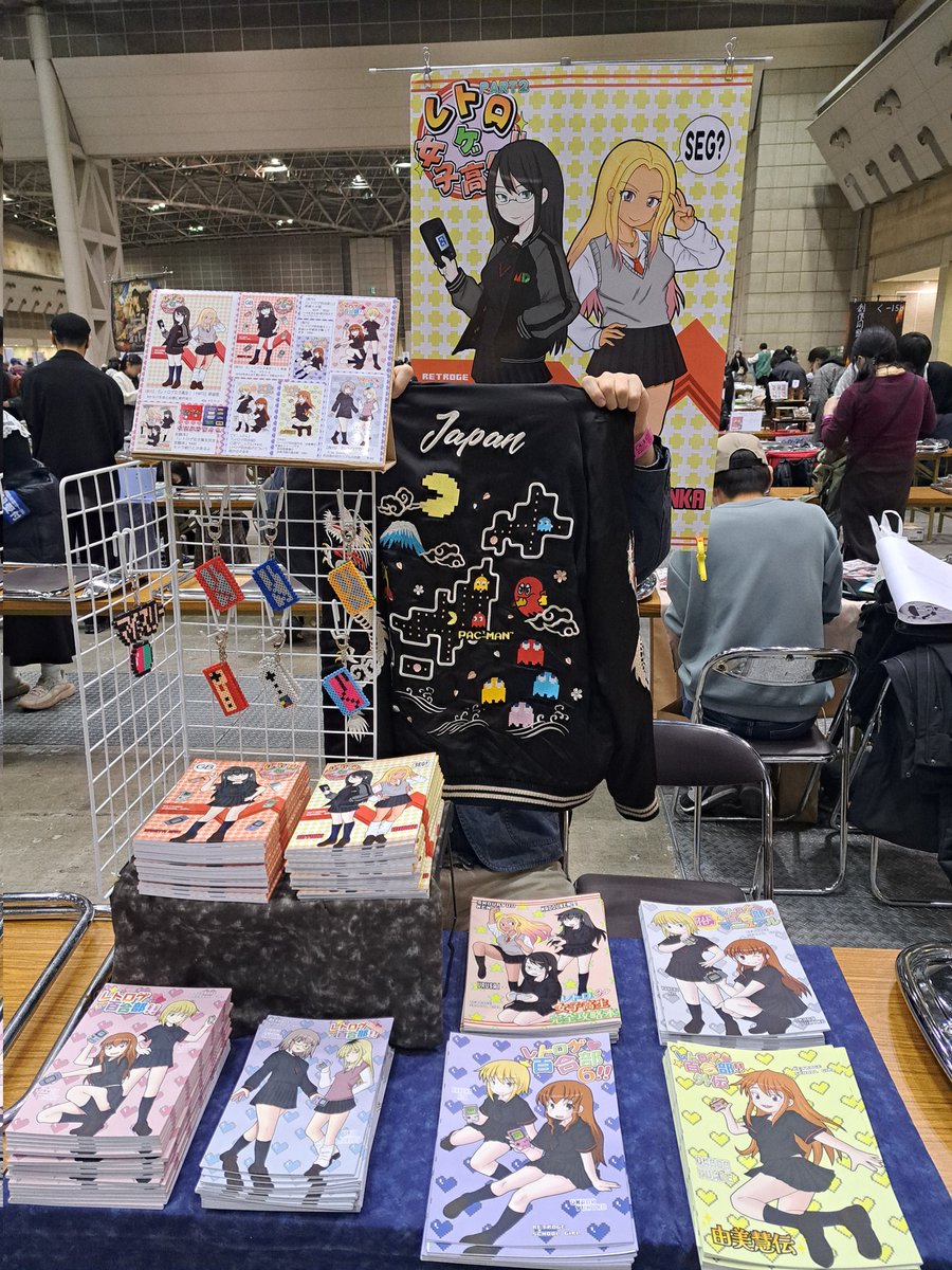 設営完了しました！！✨ 横がオムそばで良い匂い過ぎて辛い…絶対買っ