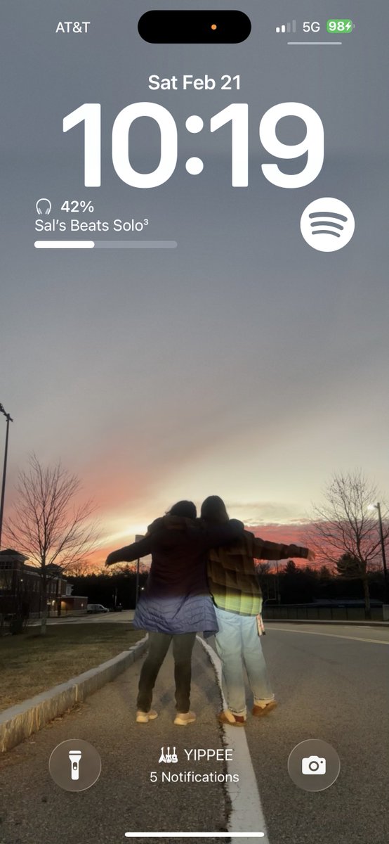 sal | SHAKY KNEES tweet media