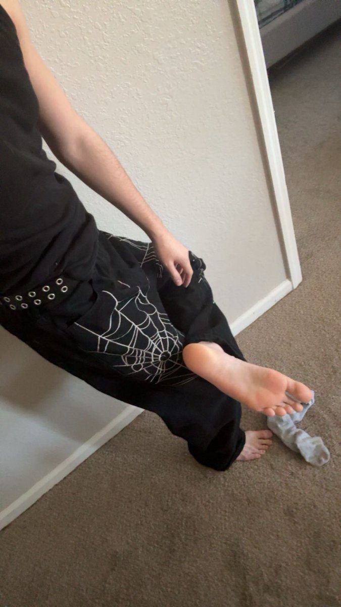 Master__Lucas's tweet photo. Thinking abt all u losers gooning to these feet makes me hard asf.. lmk if ur jerkin it rn
#gayfeet #gaysoles #malefeet #gayfootfetish https://t.co/X5wbF8mB5p