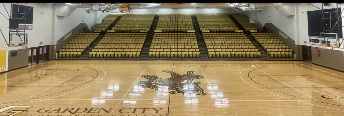 David_crane_20's tweet photo. After a great visit and conversation with Coach DeSalme and @GalazkaJack I am blessed to receive an offer from Garden City @GCCC_MBB 💛🤎 https://t.co/04JnCBN7OC