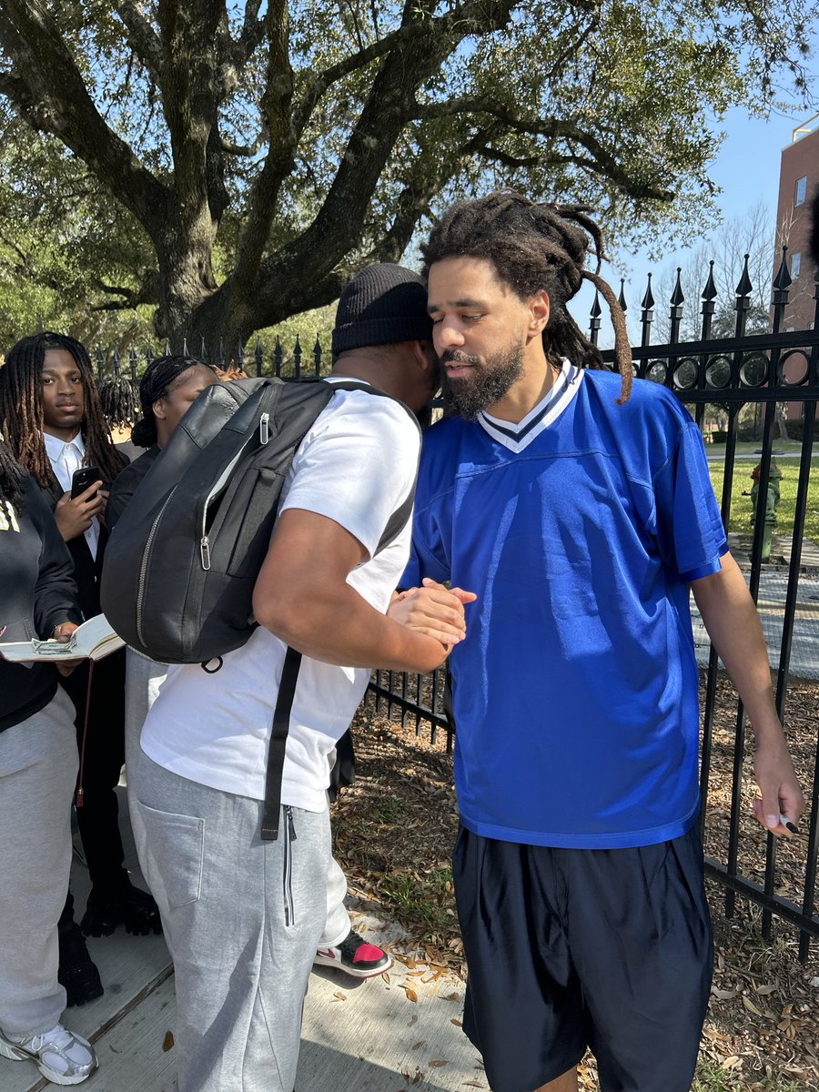 Hollywood.Smoove tweet media