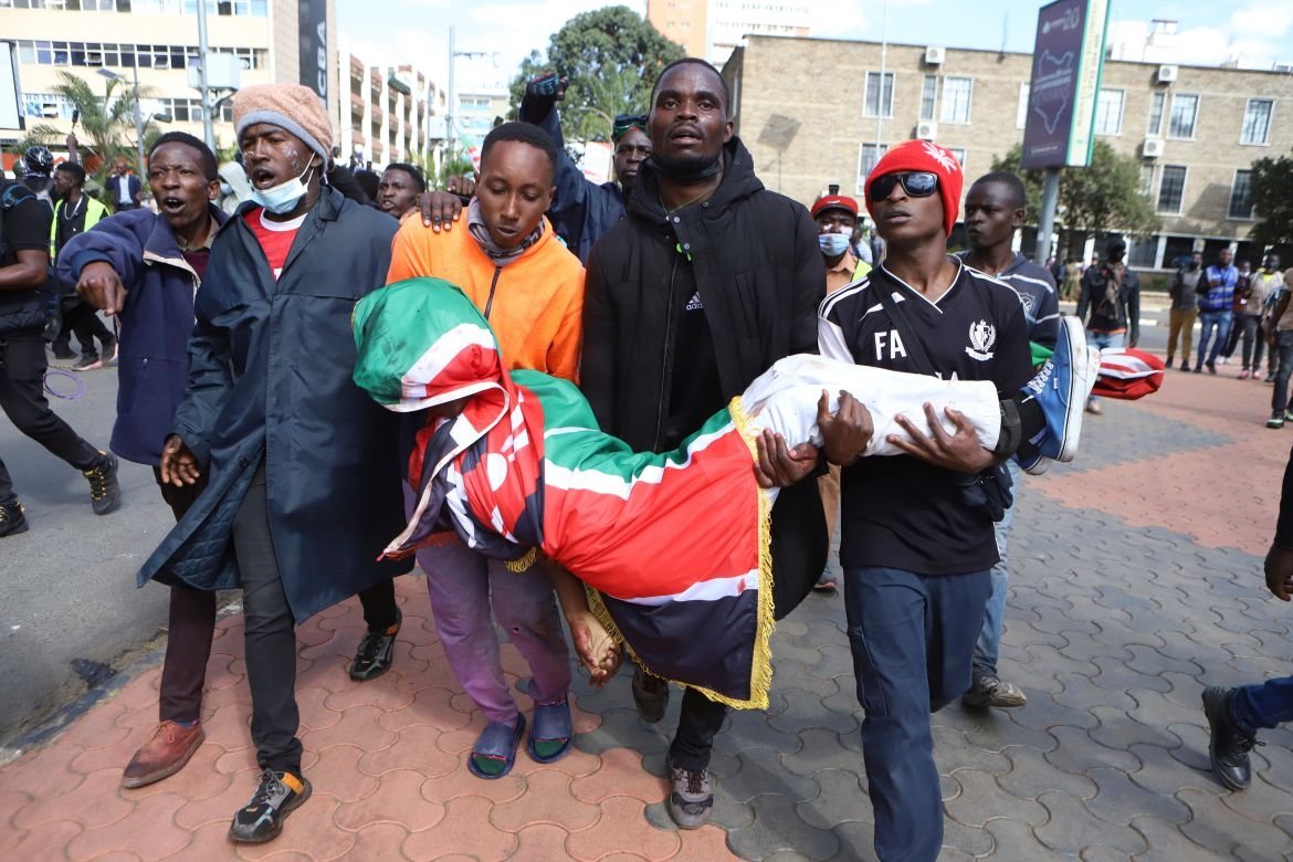 DrJuma_M's tweet photo. CONFIRMED:Some of you Might not Remember The Crimes Committed by Criminal Ruto in 2007 and Early 2000s because you were Chicharito,But atleast Remember 2024 Bana,These ones Are so Fresh, The North Remembers. https://t.co/eGas6fxlRC