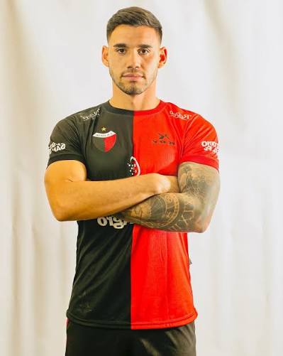 Caso José Neris – Clave procesal CTI.

El delantero José Neris firmó contrato por 3 años con Club Sport Emelec 🇪🇨 tras considerarse libre de Club Atlético Colón.
Cuando la Asociación del Fútbol Argentino reciba el pedido de CTI vía TMS, Colón podrá oponerse invocando contrato