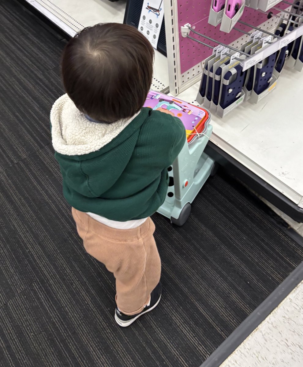 ターゲットでミニショッピングカートに出会ってしまい手を離さなくなったw
おーかーいーあーげー☝️🎯