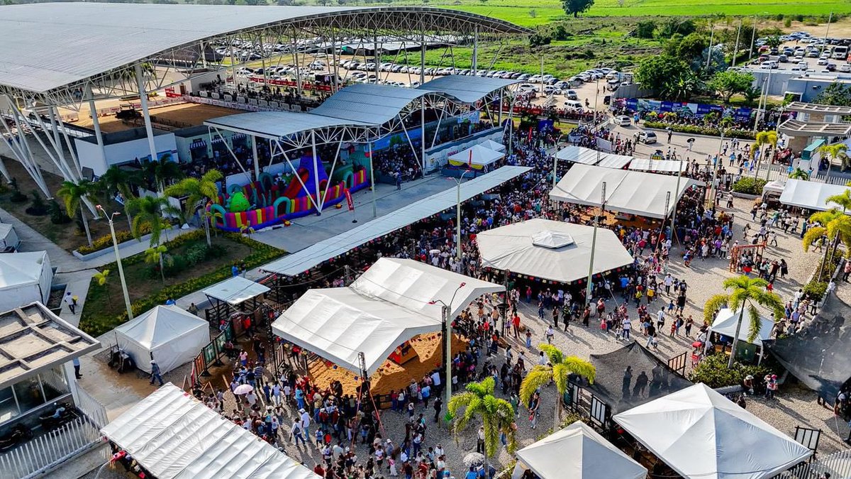 En Bolívar se hacen grandes eventos que mueven la economía, se convierten en puntos de encuentro  para toda la familia y además son una ventana de aprendizaje para nuestros niños y niñas.  👧🏽👦🏾

🐄🐴Panaca ha sido un éxito. ¡Hay que repetirlo!

Mañana, gran cierre.