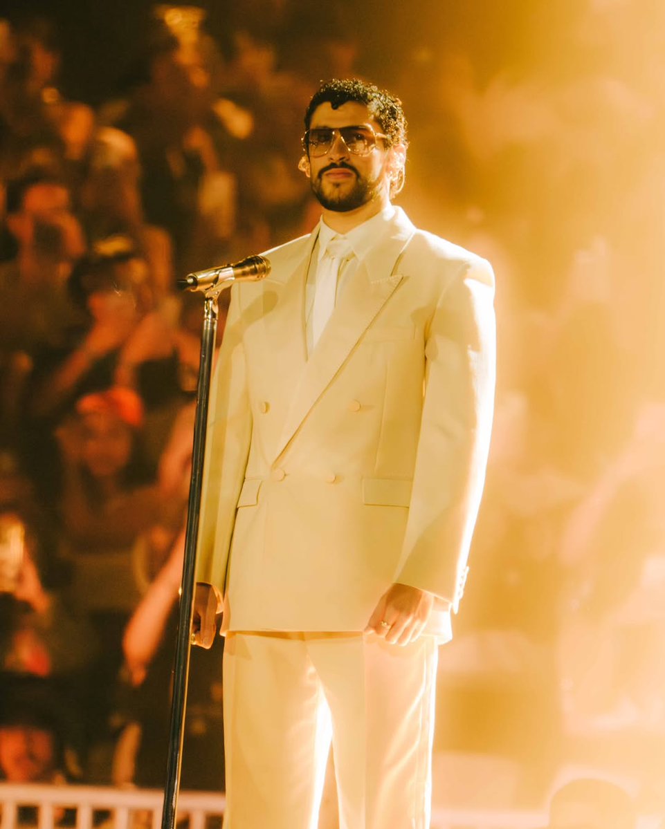 badbunnynetwork's tweet image. "Te Bote Remix” fue la canción exclusiva de la segunda función de Bad Bunny en Brasil. 🇧🇷🤯