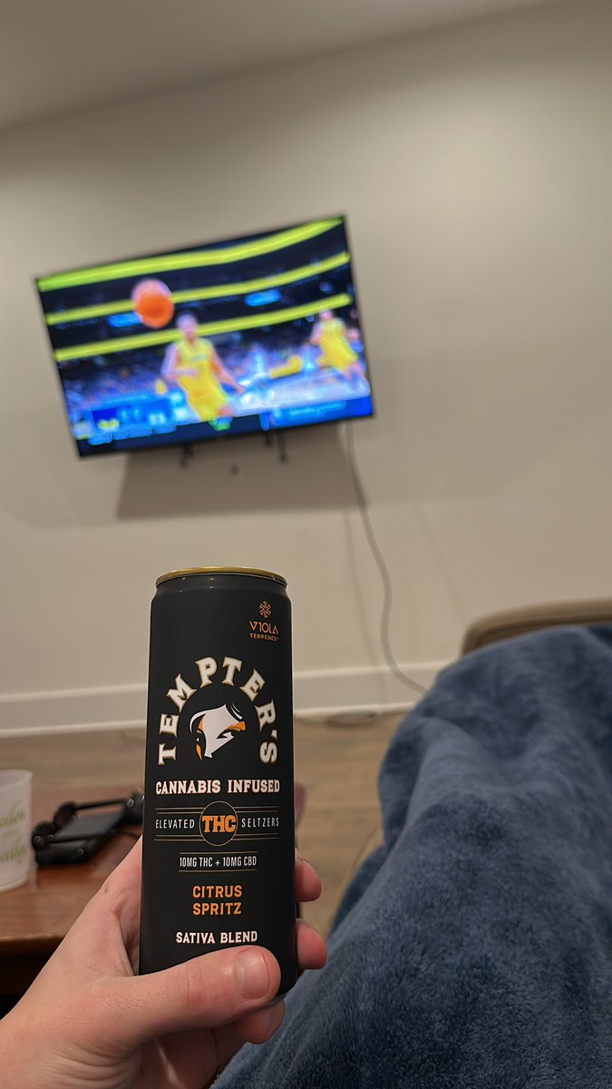 Great night for some hoops and thc seltzer. Great stuff from <a href="/Temptersus/">Tempter’s THC Drinks</a> amazing drink