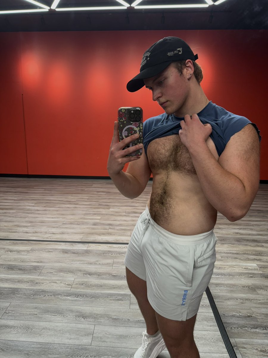 acapitalistpig tweet media