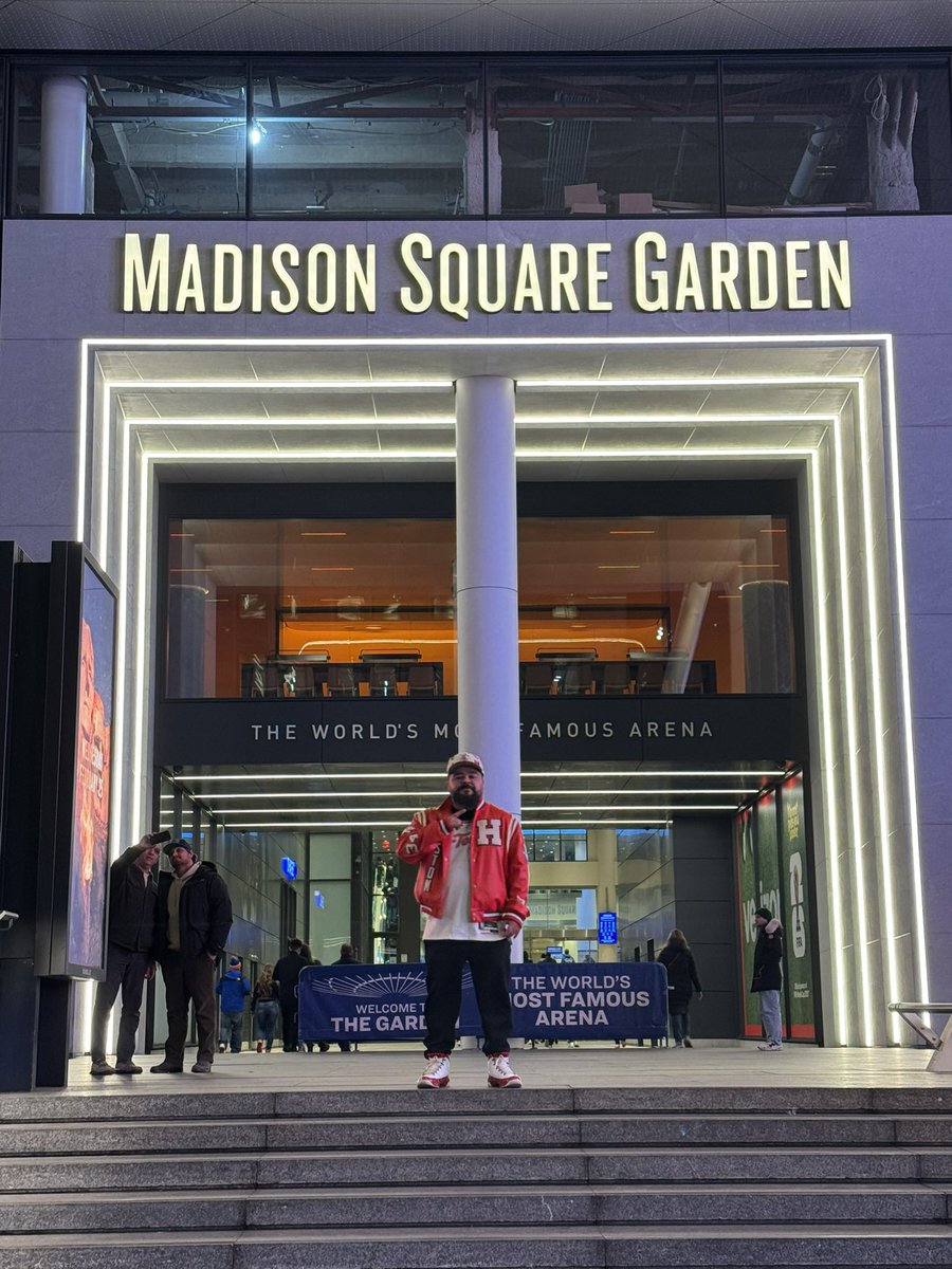 Ike franchise tweet media