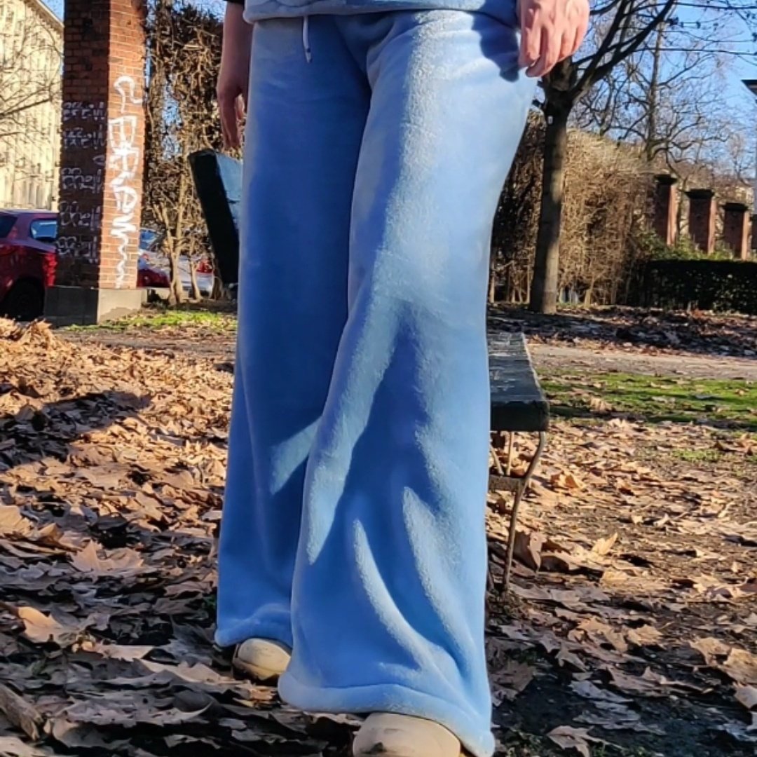 YuliaKorneva's tweet photo. Art2Wear #PolarX preview
#Sartorial wide #pants in light blue polar #fleece
DM #commissionsopen
.
#art2wear Polar X.
#pantaloni palazzo #sartoriali in #pile celeste orlo regolabile
Scrivi e prenota #sumisura
.
#yuliakorneva #pantalone #fashionweek #fashionstyle #outfit #photo https://t.co/OXQGukS1Bg