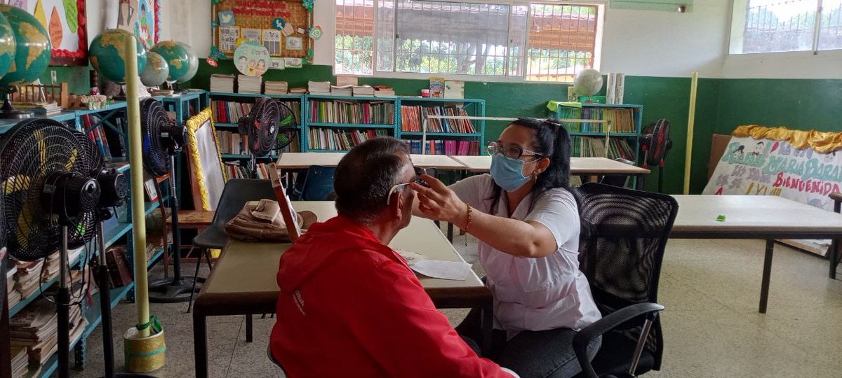 La Lic. Niurka Sánchez Arco (Óptica La Murallita) realizó jornada de optometría en El Furrial. Atendemos con amor a los abuelos y abuelas de la patria, garantizando su salud visual. 🇨🇺🤝🇻🇪

#CubaPorLaVida #SaludConAmor #Venezuela