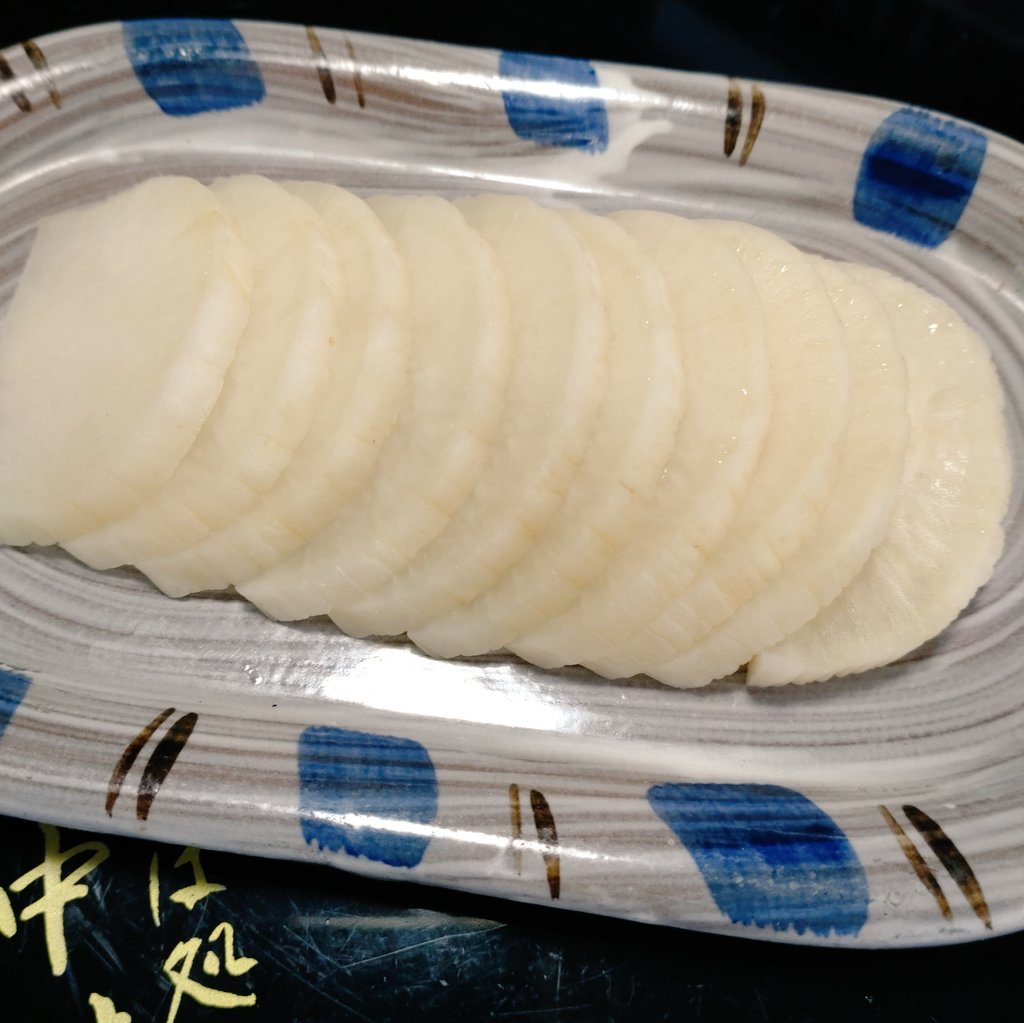 nakamuraan1994's tweet photo. おはようございます☀
連休中日
#選挙割 
今日迄ですよ～🤗
昨日、昼で売切れてしまった
#そばだんご 　夏みかんあん🍊　本日はタップリ仕込みました
#練馬大根沢庵漬け 　
#あやめ雪かぶ 
残り僅かです🤚

#そば処中村庵 
#町蕎麦 
@5SENKYOITABASHI 
@senkyowariJapan 
@zenmenseiren1 https://t.co/LXiXrD9gAa