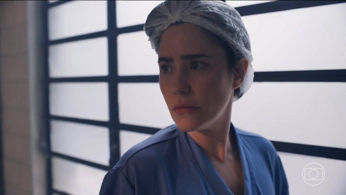 favlombardi's tweet image. Saiu uma notícia que nos próximos capítulos a Samira será morta pela Arminda, mas eu quero acreditar que antes disso eles vão contar a história dela. Acho que o público merece saber como que ela foi parar nesse lugar. #TrêsGraças