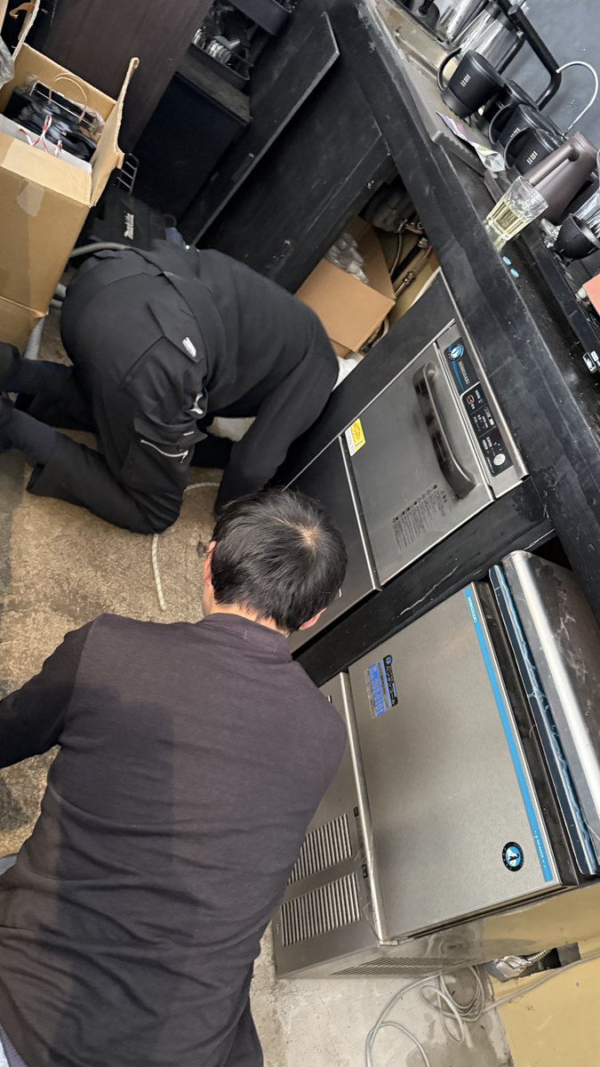 a4rt_com's tweet photo. 食洗機の交換。いつも当たり前に動いているものが動かなくなったとき。そのありがたみが分かる。 https://t.co/vtOuaG48lT