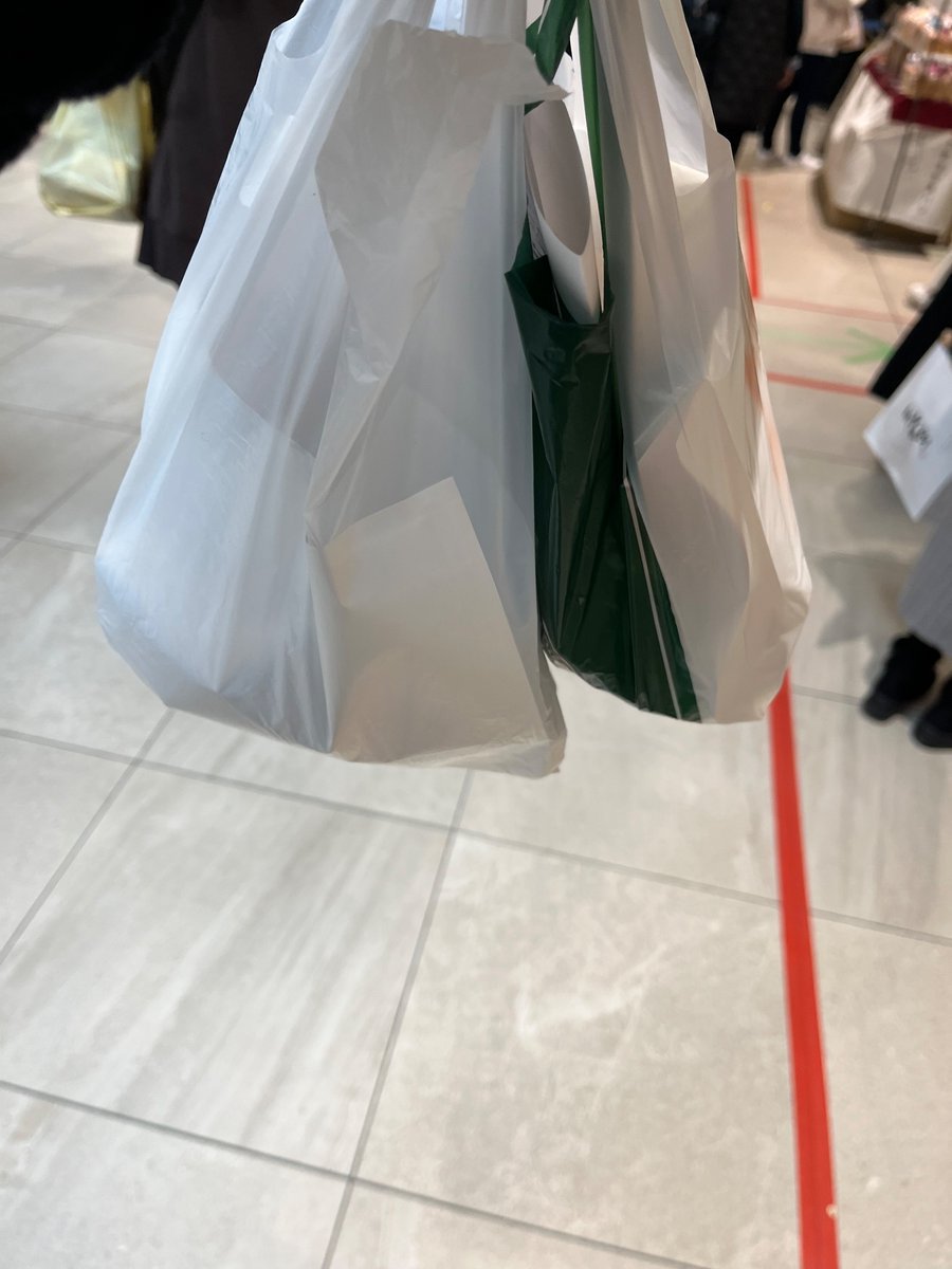 オープンと同時に入店で 並ばず買えた🥖✨✨ 食べたかった大好きな